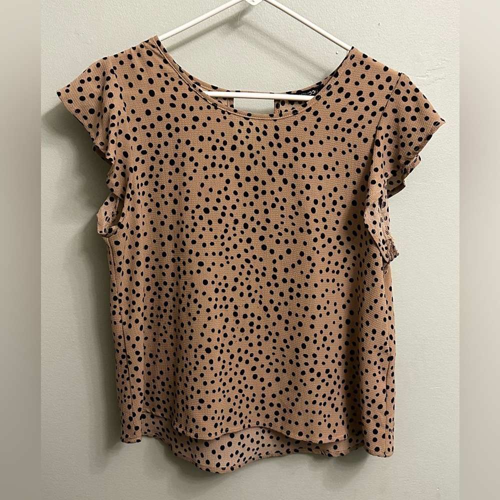 Tan and black flutter sleeve blouse